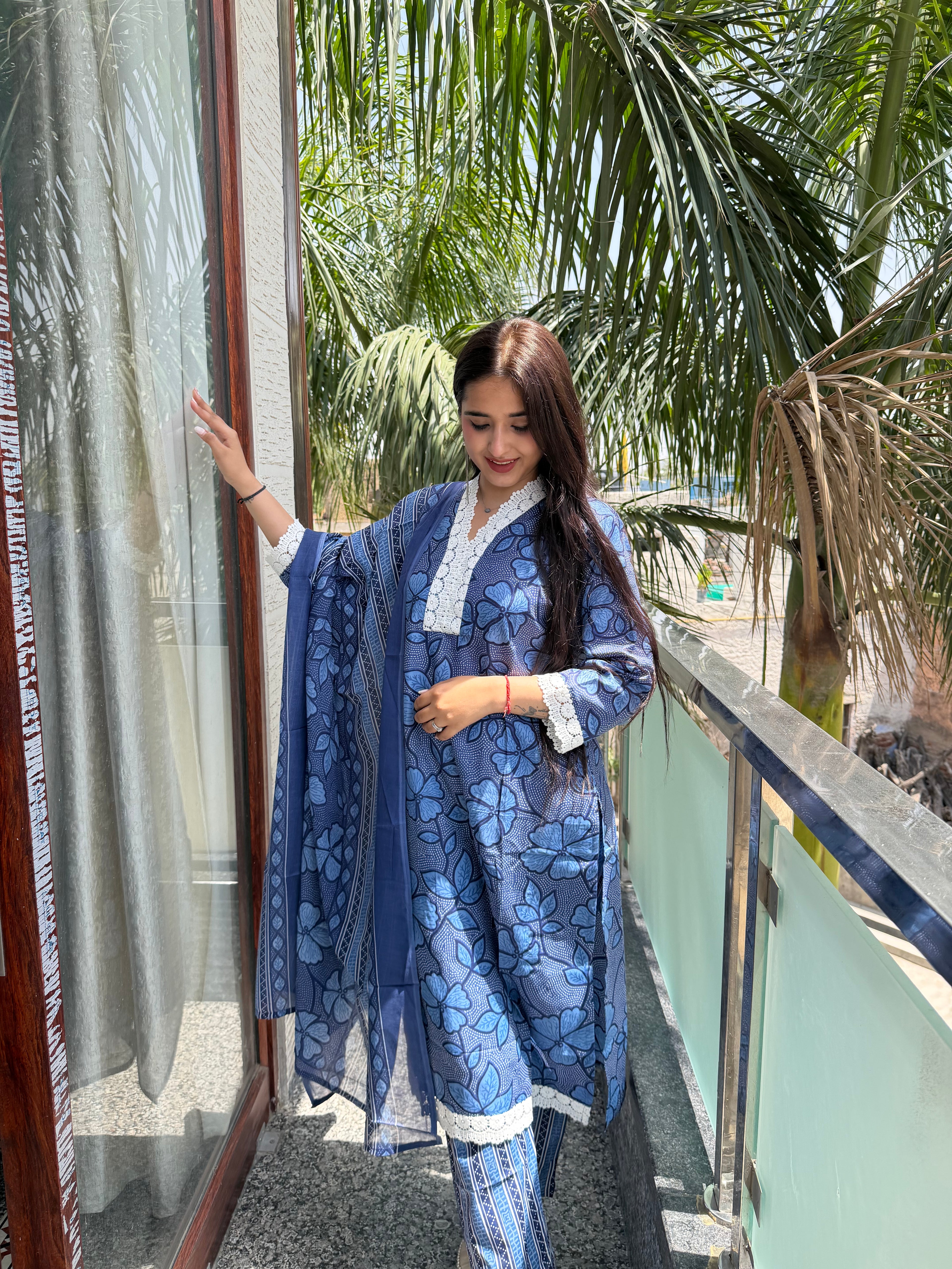 Aabha Blue Floral Premium Mul Cotton 3-Piece Set