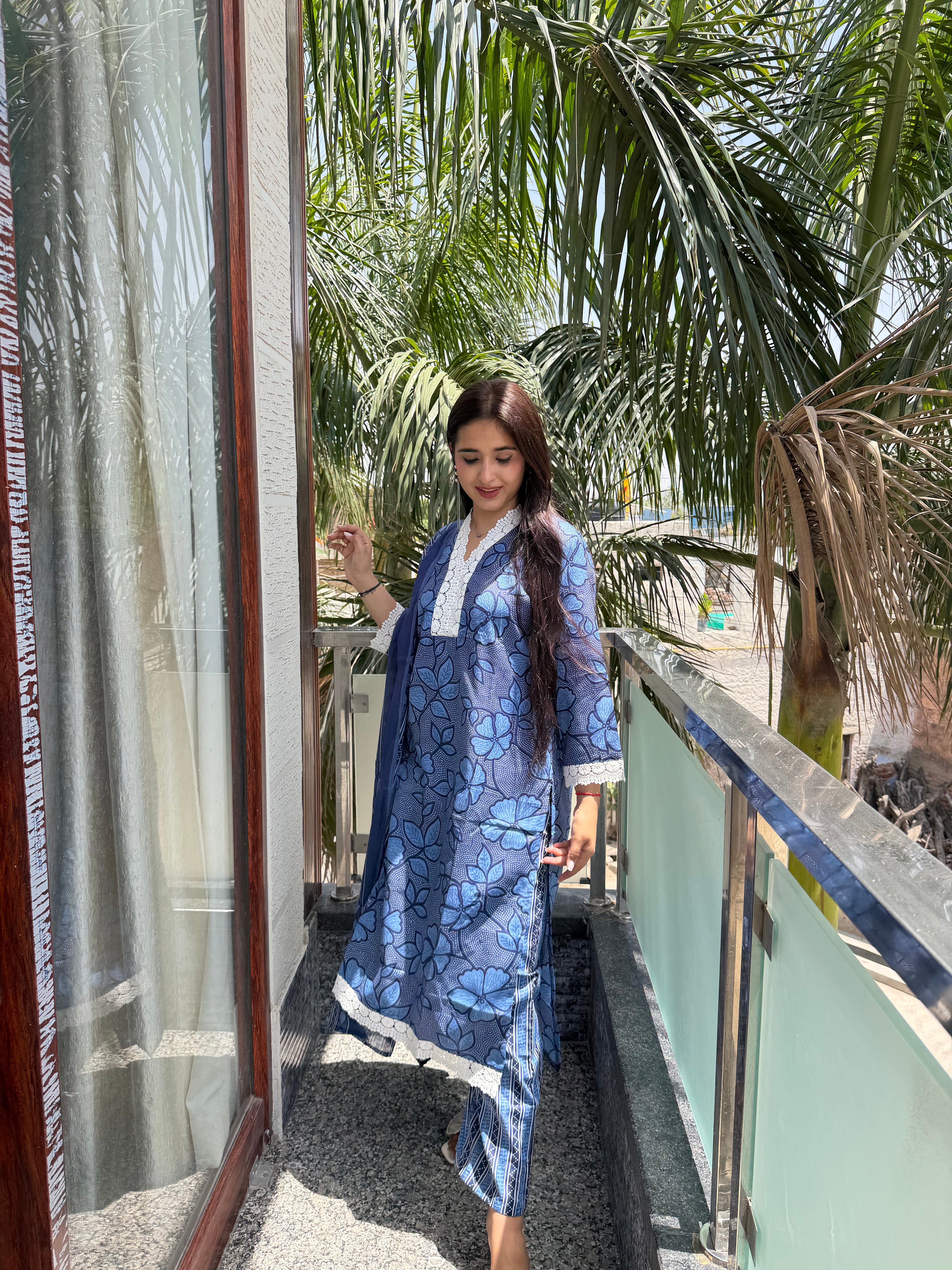 Aabha Blue Floral Premium Mul Cotton 3-Piece Set