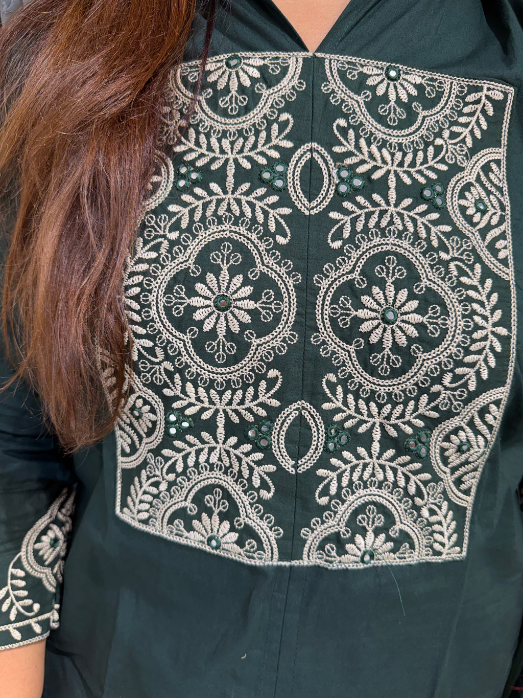 Sabz Bottle Green Embroidered Kurta Set (3XL)
